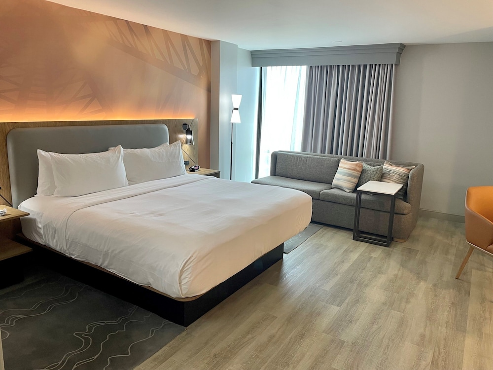 Houston Marriott North - photo 10