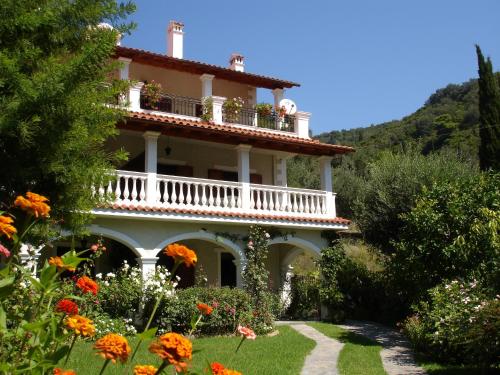Alexandros Apartments & Studios — 4-Star Luxury Hotel in Corfu, Greece