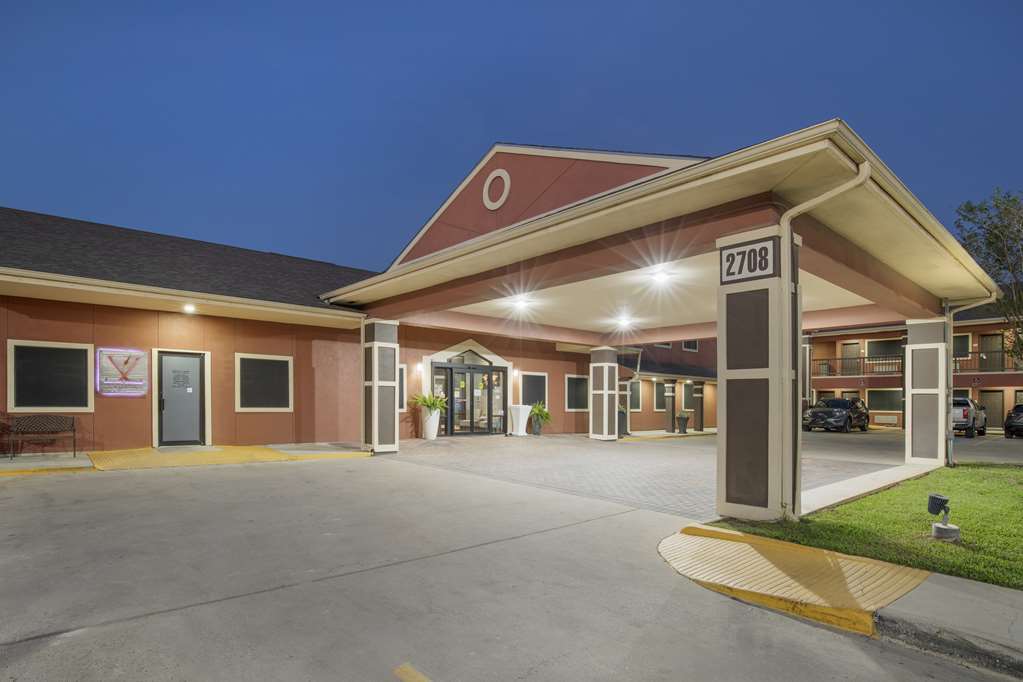 Best Western Plus Edinburg Inn & Suites - photo 10