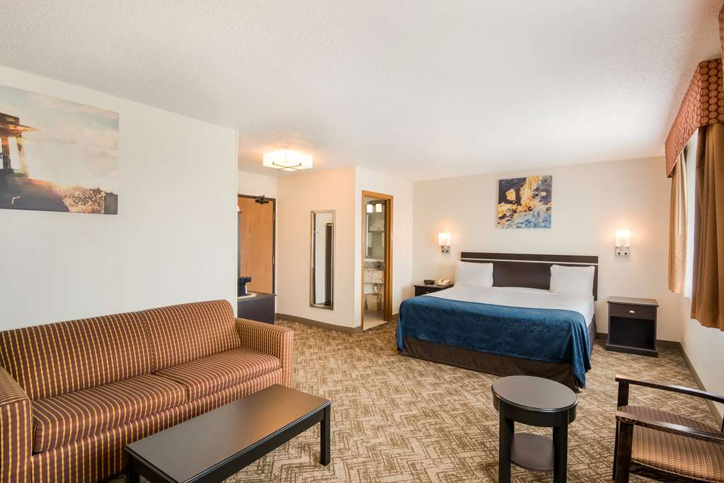Best Western Mt. Pleasant Inn - photo 24