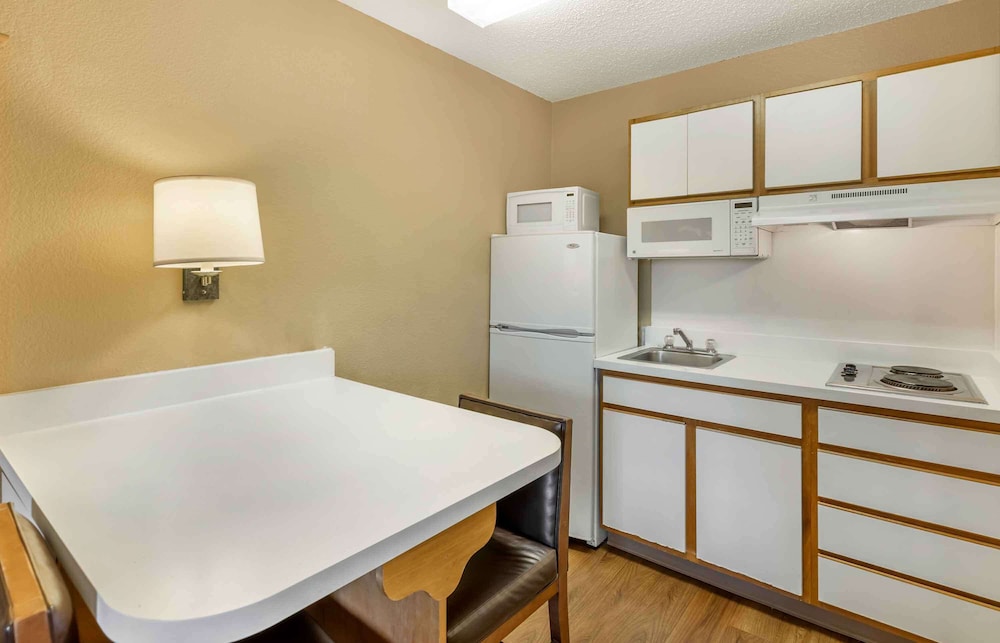 Extended Stay America Suites Denver Tech Ctr S Inverness - photo 22