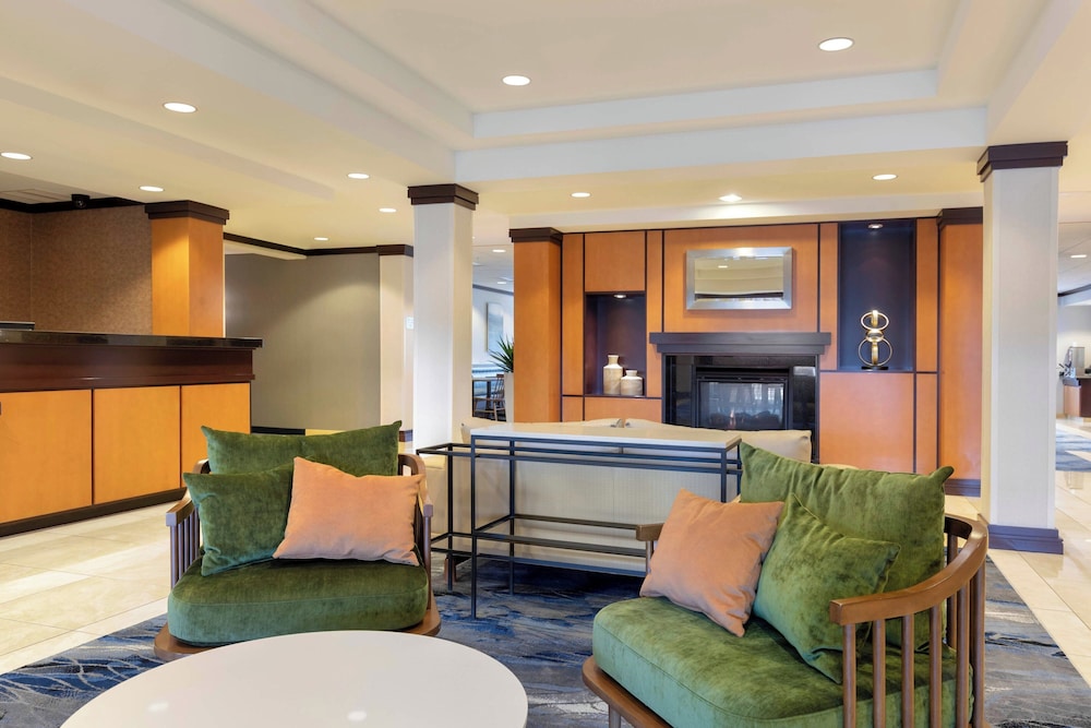 Fairfield Inn & Suites by Marriott Rockford - photo 2