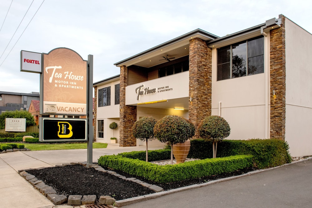 Tea House Motor Inn — 4-Star Luxury Hotel in Bendigo, Australia