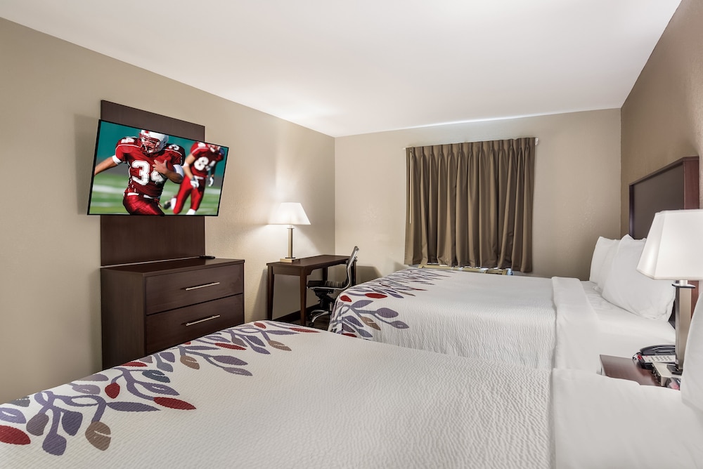 Red Roof Inn Allentown South - photo 13