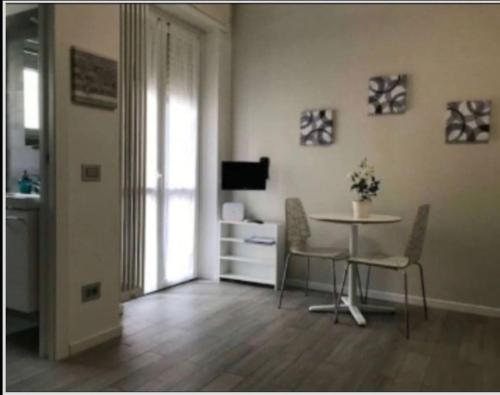 Lolo Apartment — 4-Star Luxury Hotel in Milan, Italy