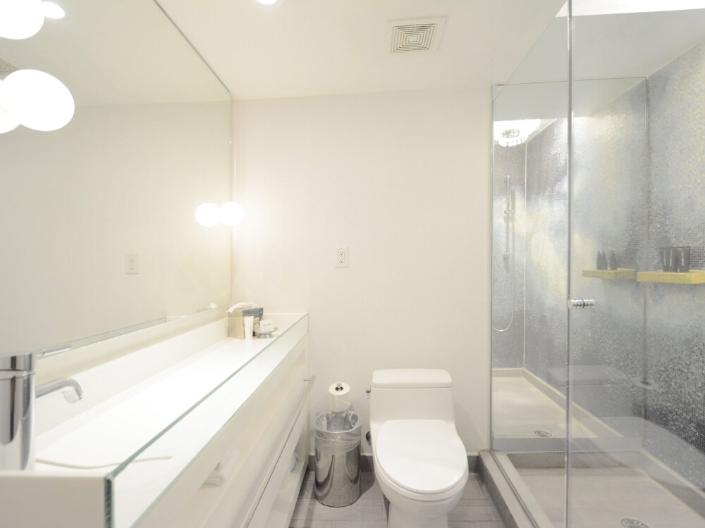 Suite 1100 West Av in a 5 Hotel Pool With DJ #401 - photo 39
