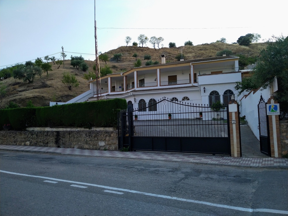 Alojamiento Ardales — hotel in Frailes