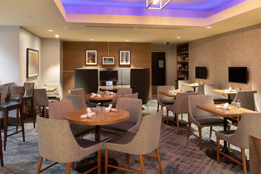Crowne Plaza Kansas City Downtown by IHG - photo 42