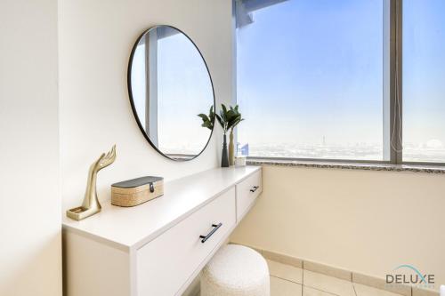 Opulent Studio at Sky Gardens DIFC by Deluxe Holiday Homes — 4-Star Luxury Hotel in Dubai, United Arab Emirates