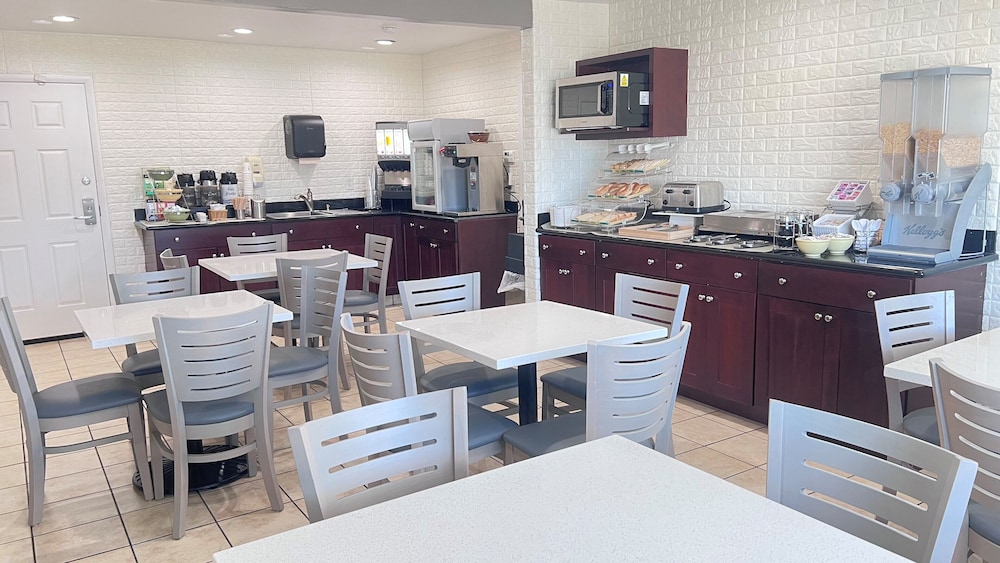 Ramada Bayside Inn & Suites Eureka - photo 21