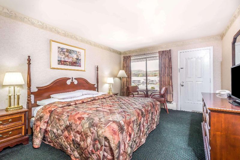 Knights Inn Lenox - photo 25
