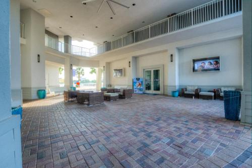 Laketown Wharf 535 By Aneliya - photo 42
