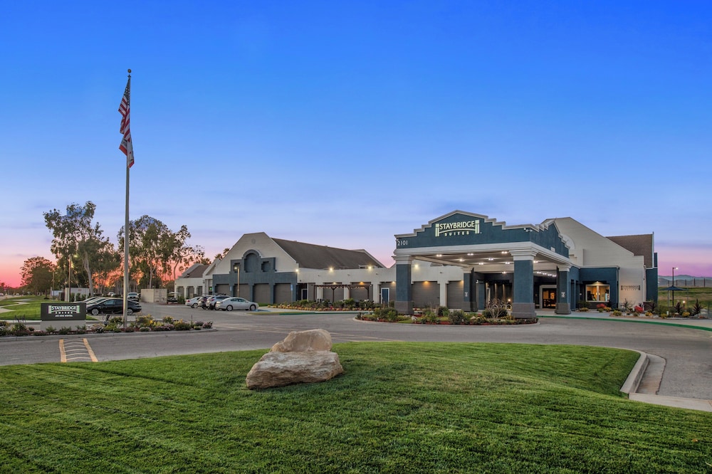 Staybridge Suites Oxnard River Ridge by IHG - photo 87