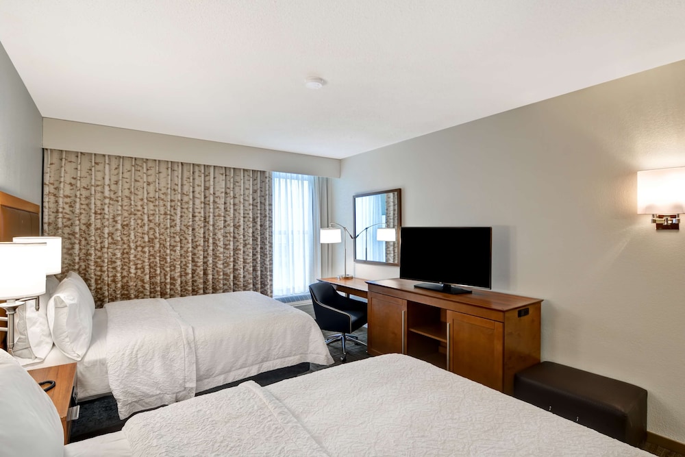 Hampton Inn State College - photo 9