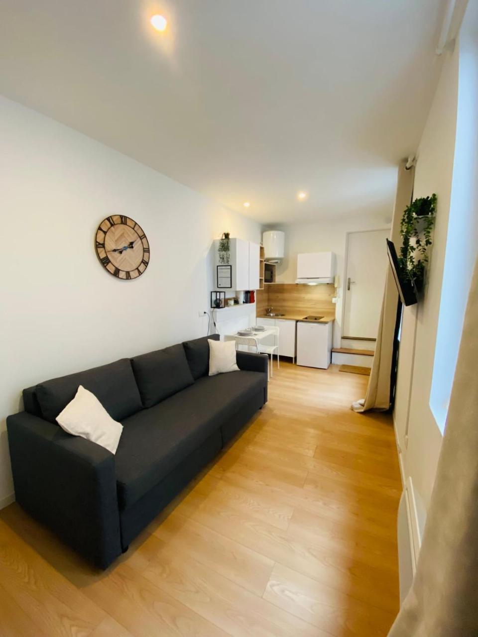 Le Cocon Studio Tout Confort Hypercentre in Poitiers, France