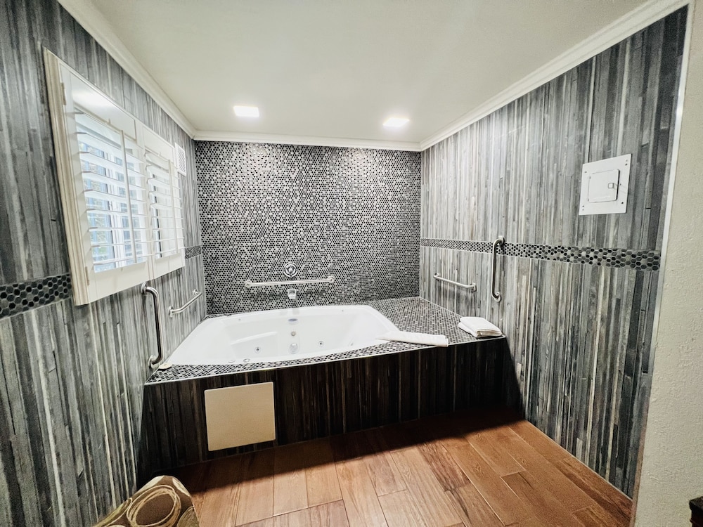 Casa Blanca Hotel and Suites Orange - photo 27