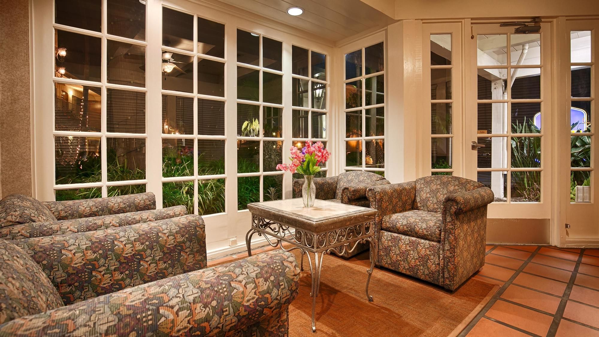 Lamplighter Inn & Suites at SDSU - photo 10