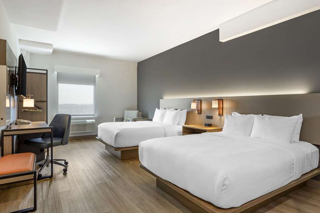 Comfort Inn & Suites Newark Liberty International Airport - photo 30