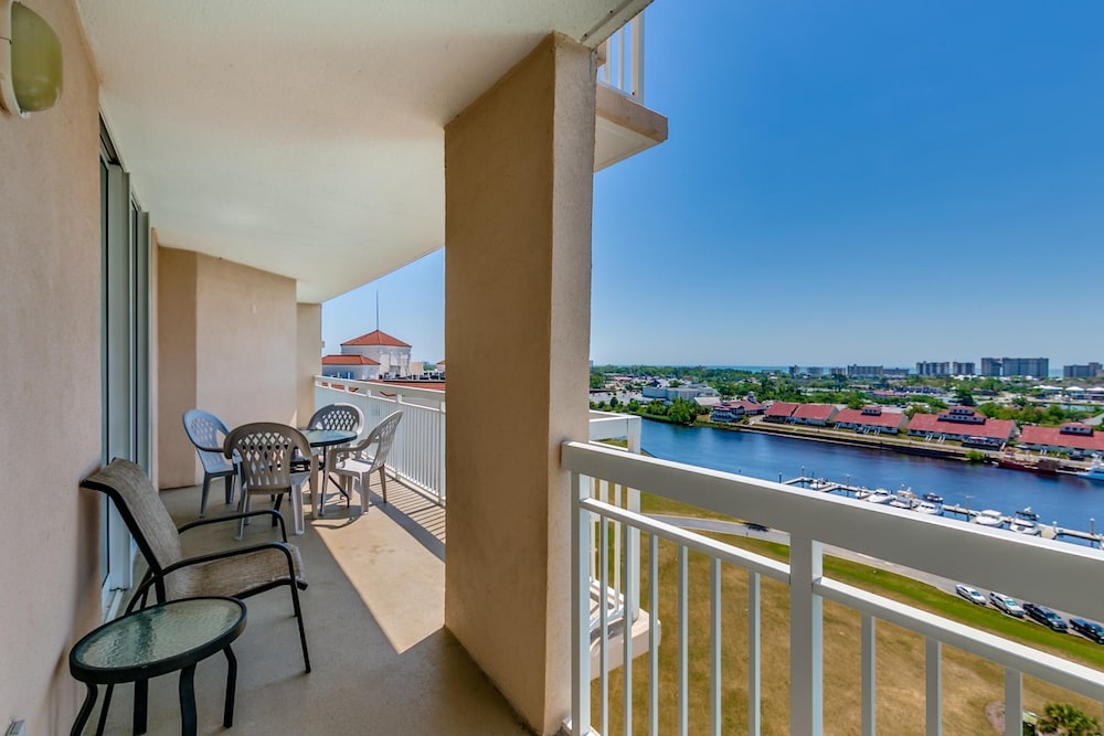 Barefoot Resort North Tower by Condo World - photo 33
