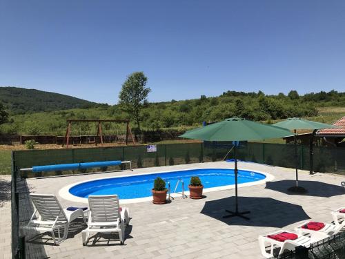 Mar With Pool R10 in Rakovica, Croatia