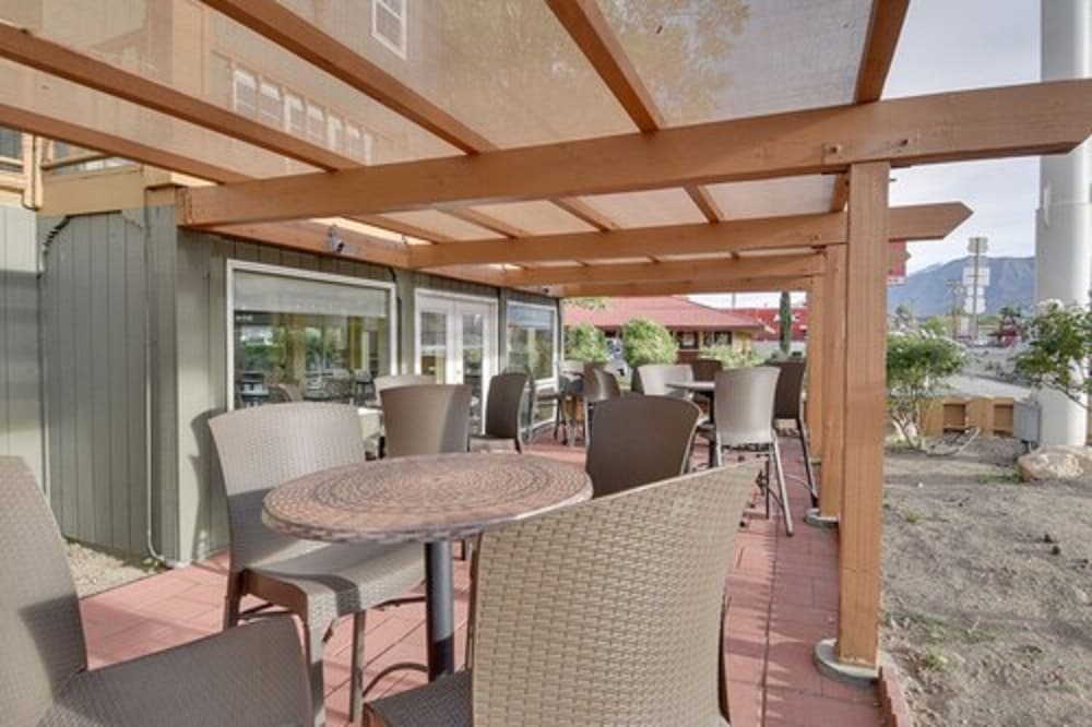 Vagabond Inn Bishop - photo 26