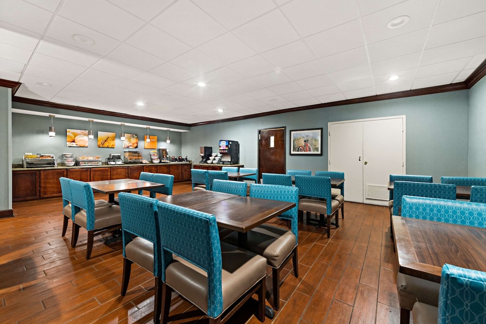 Comfort Inn On the Ocean - photo 54