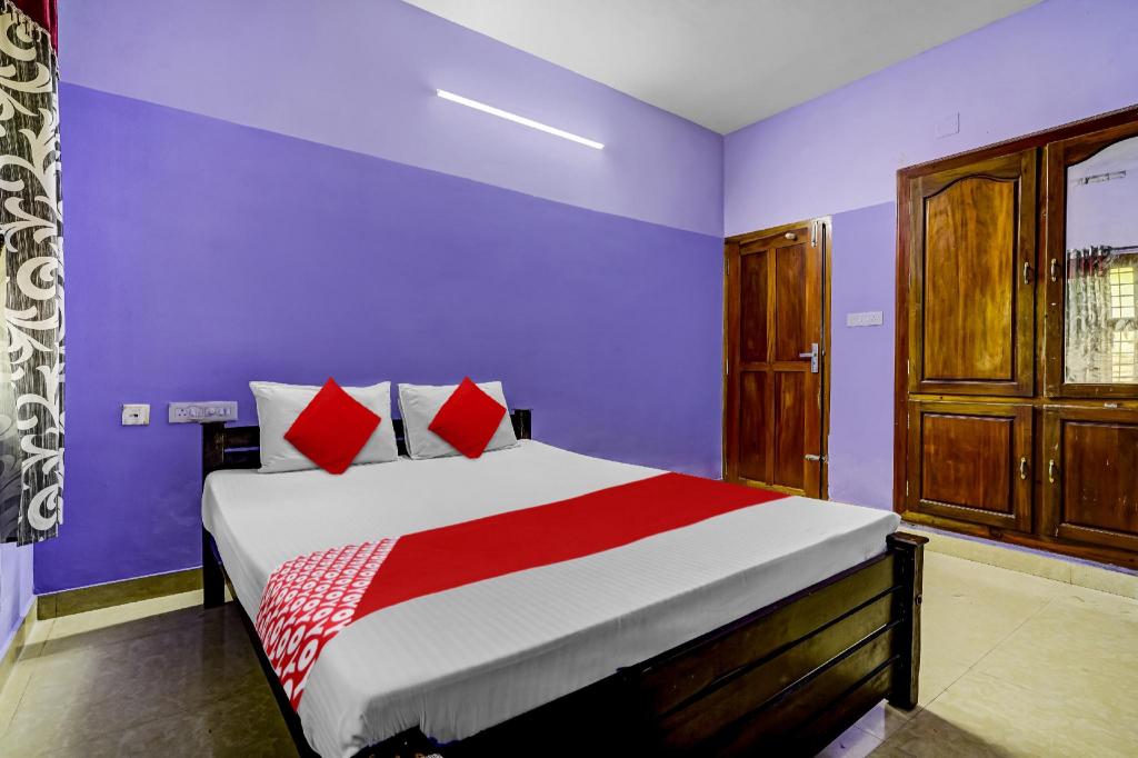 Hotel O Paradise villa in Cochin, India