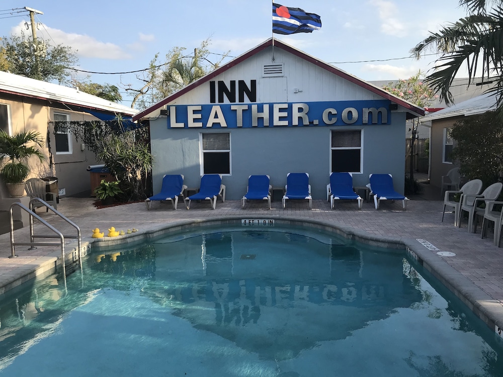 Inn Leather Guest House Male Only LGBT - photo 19