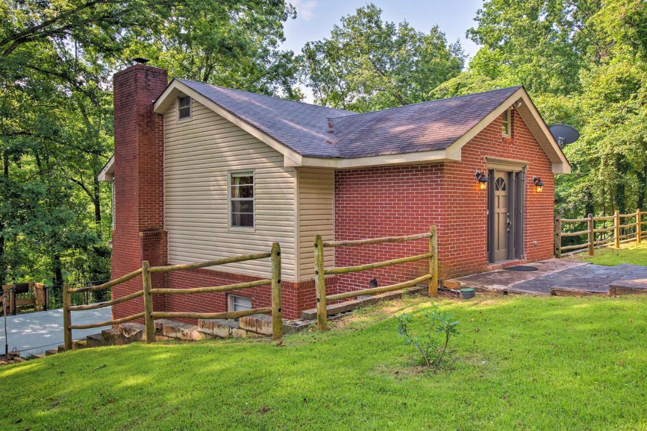 Spacious Georgia Getaway With Dock On Lake Lanier — Gainesville