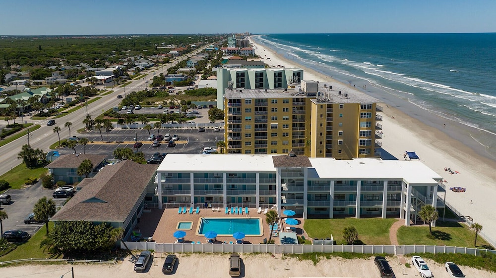Coastal Waters Inn - photo 180