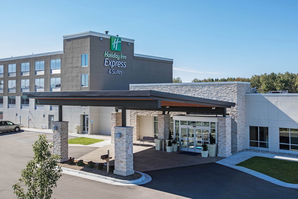 Holiday Inn Express & Suites Ludington by IHG in Ludington, United States