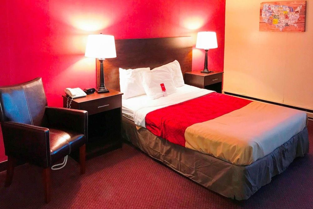 Econo Lodge 1000 Islands - photo 11