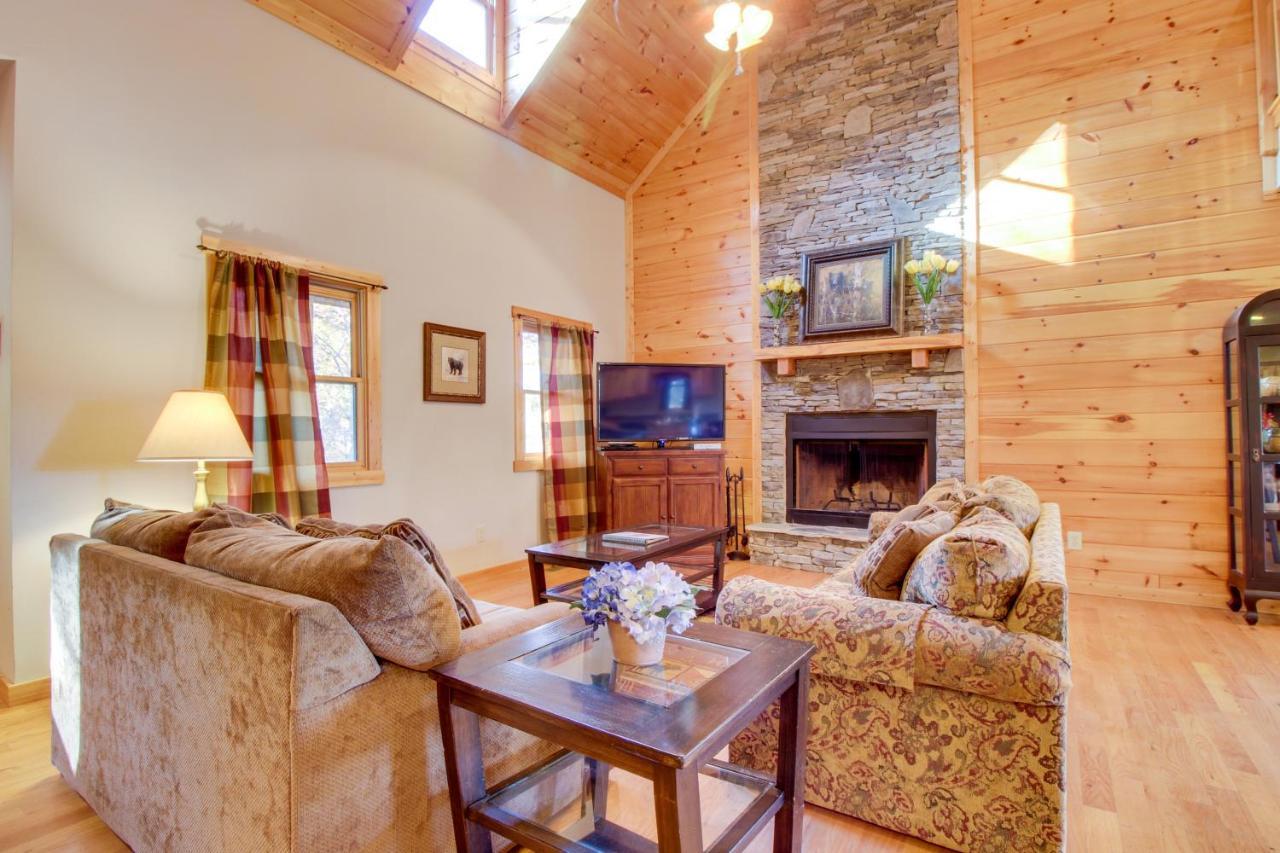 Star Seasons Retreat in Ellijay, United States