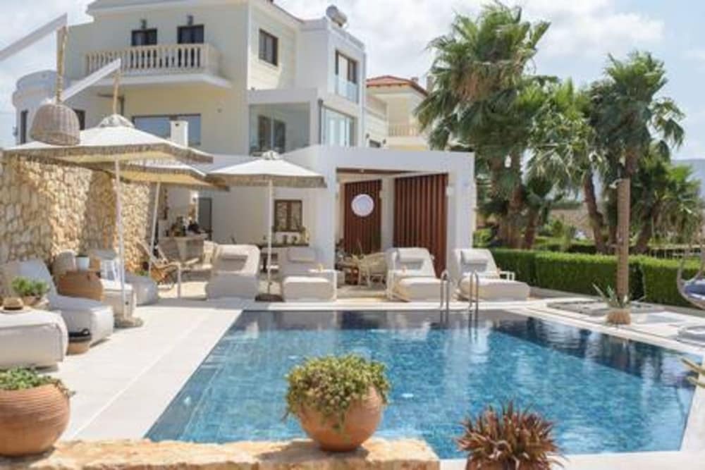 Therros Villa With Private Pool by Estia — 4-Star Luxury Hotel in Hersonissos, Greece