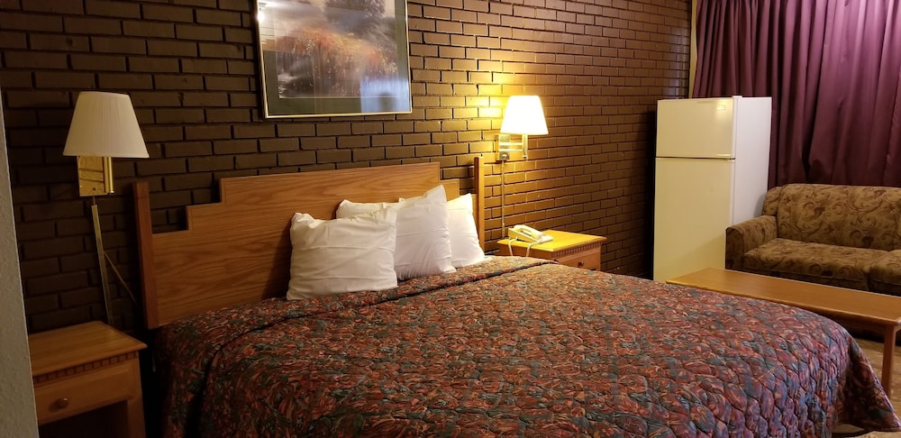 Americas Premier Inn - photo 5
