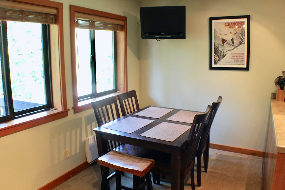 Crystal Chalets Condominiums at Crystal Mountain Ski Resort - photo 98