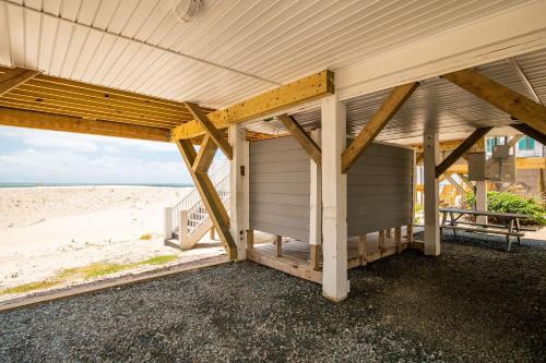 Dunes by Oak Island Accommodations - photo 15