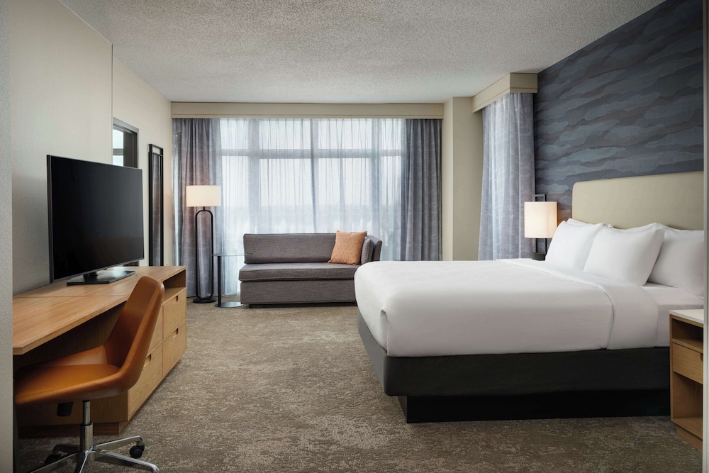 Embassy Suites by Hilton Charleston Airport Convention Ctr - photo 5