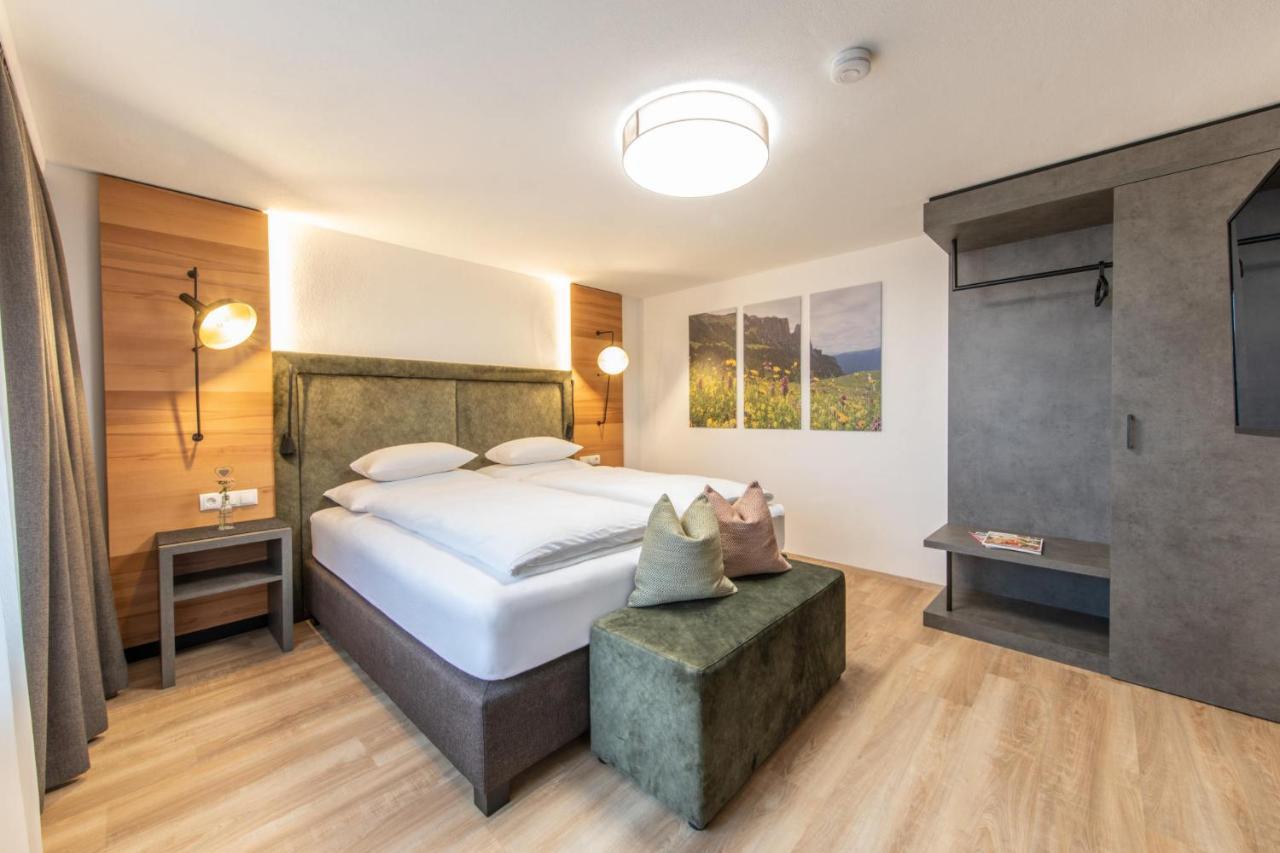 Gasthof Rechenhof — 4-Star Luxury Hotel in Innsbruck, Austria