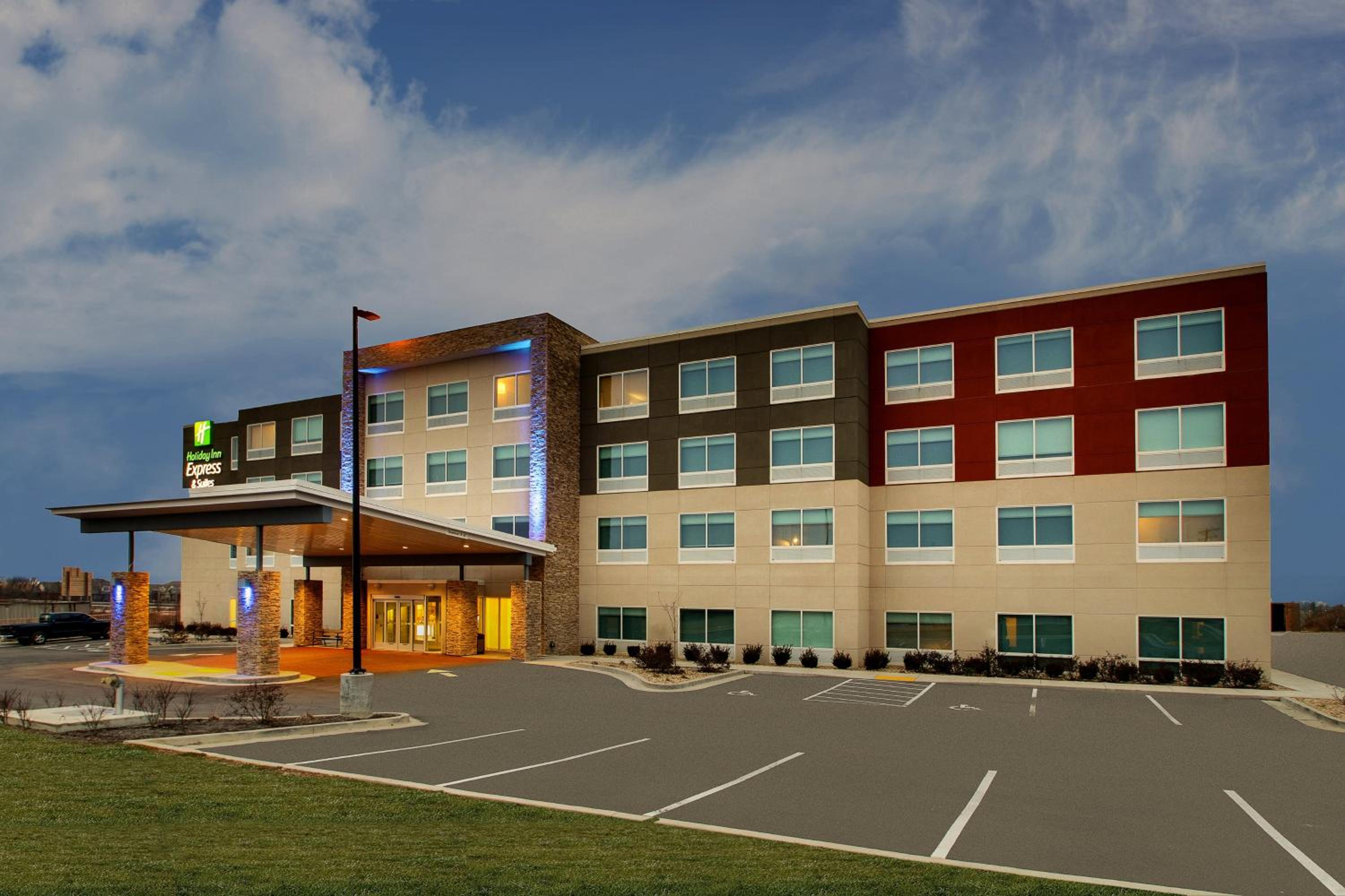 Holiday Inn Express & Suites Mt Sterling North by IHG - photo 78