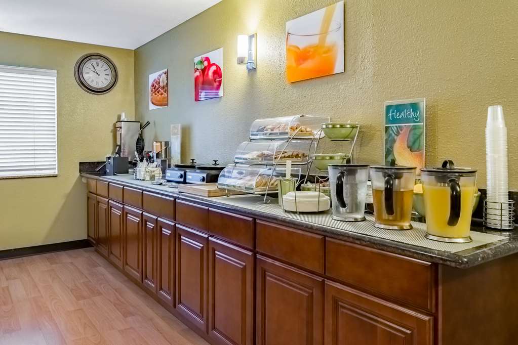 Quality Inn & Suites Vancouver North - photo 27