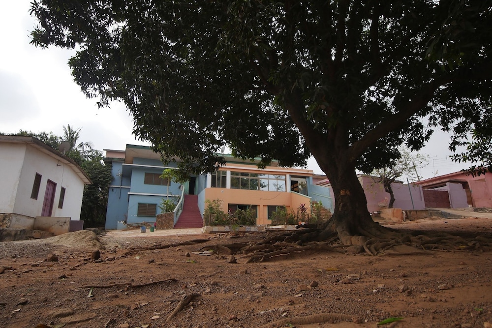 Farmyard Hotel in Kumasi, Ghana