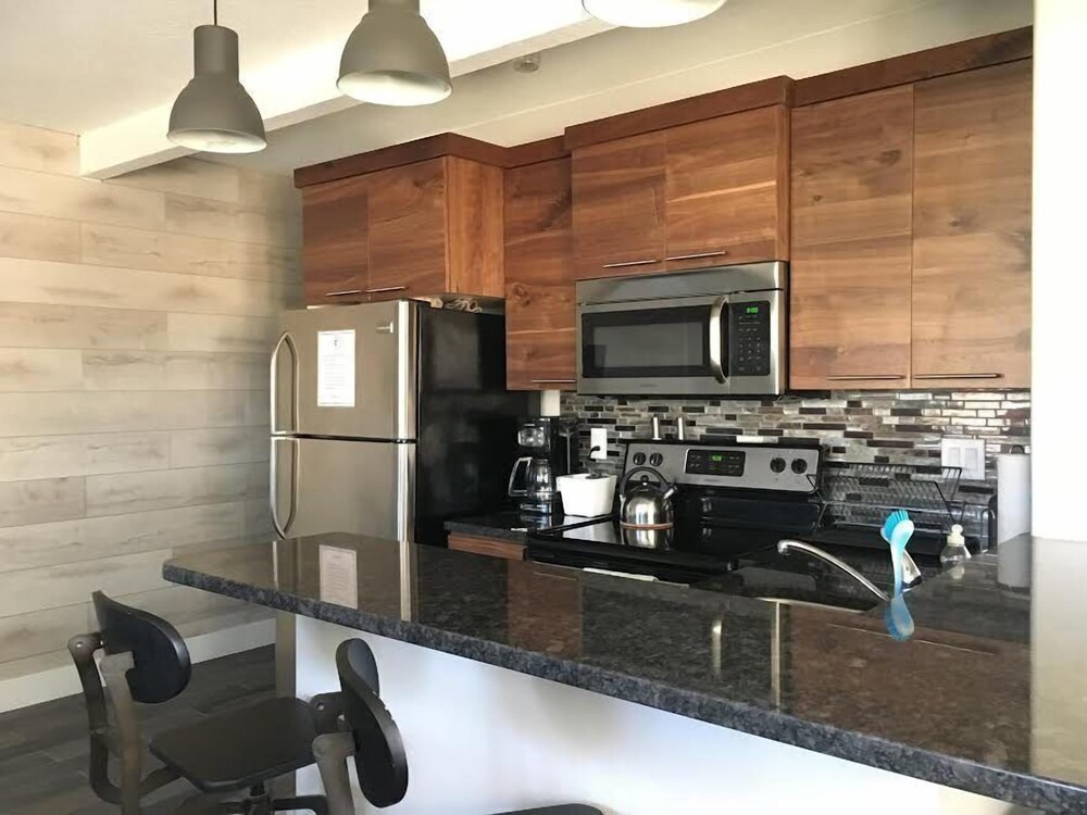 Flagstone Boutique Inn & Suites Canyons Collection Property - photo 12