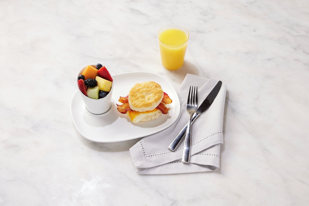 EVEN Hotel Pittsburgh Downtown by IHG - photo 23