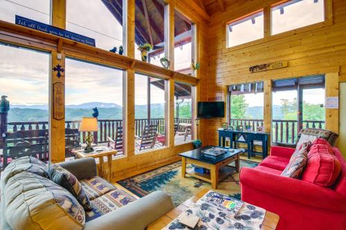 Heavenly Vista at Crown Point Near Pigeon Forge — 4-Star Luxury Hotel in Sevierville, United States