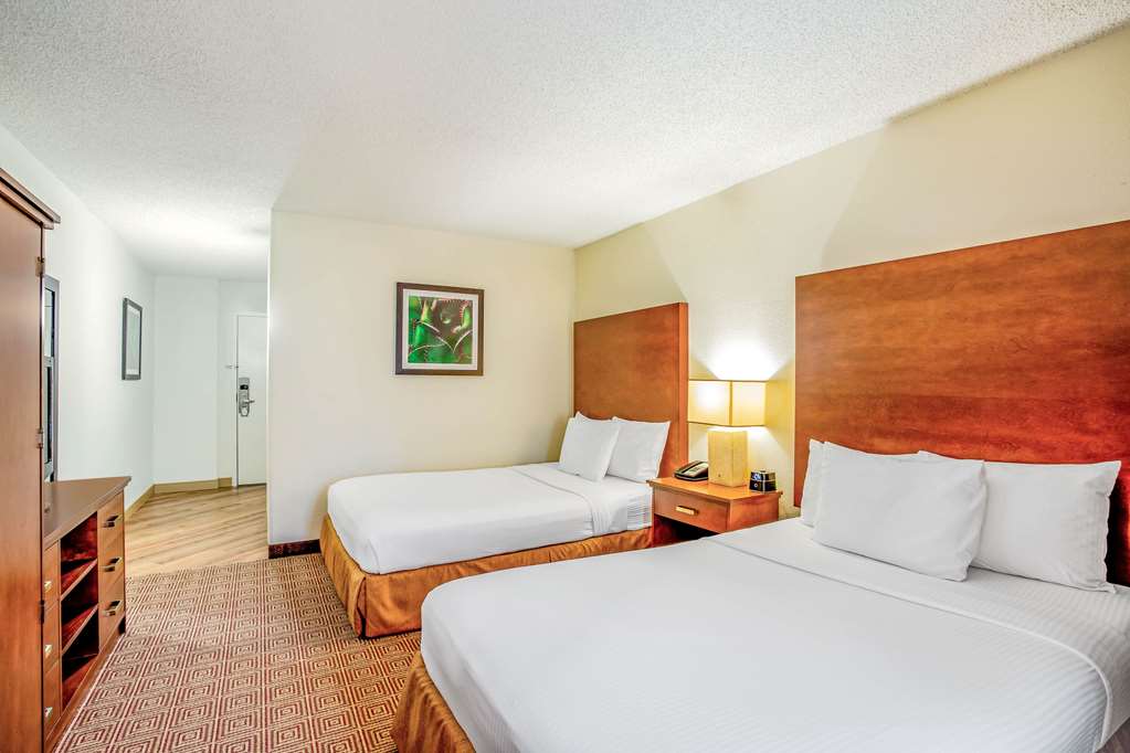 La Quinta Inn & Suites by Wyndham Danbury - photo 33