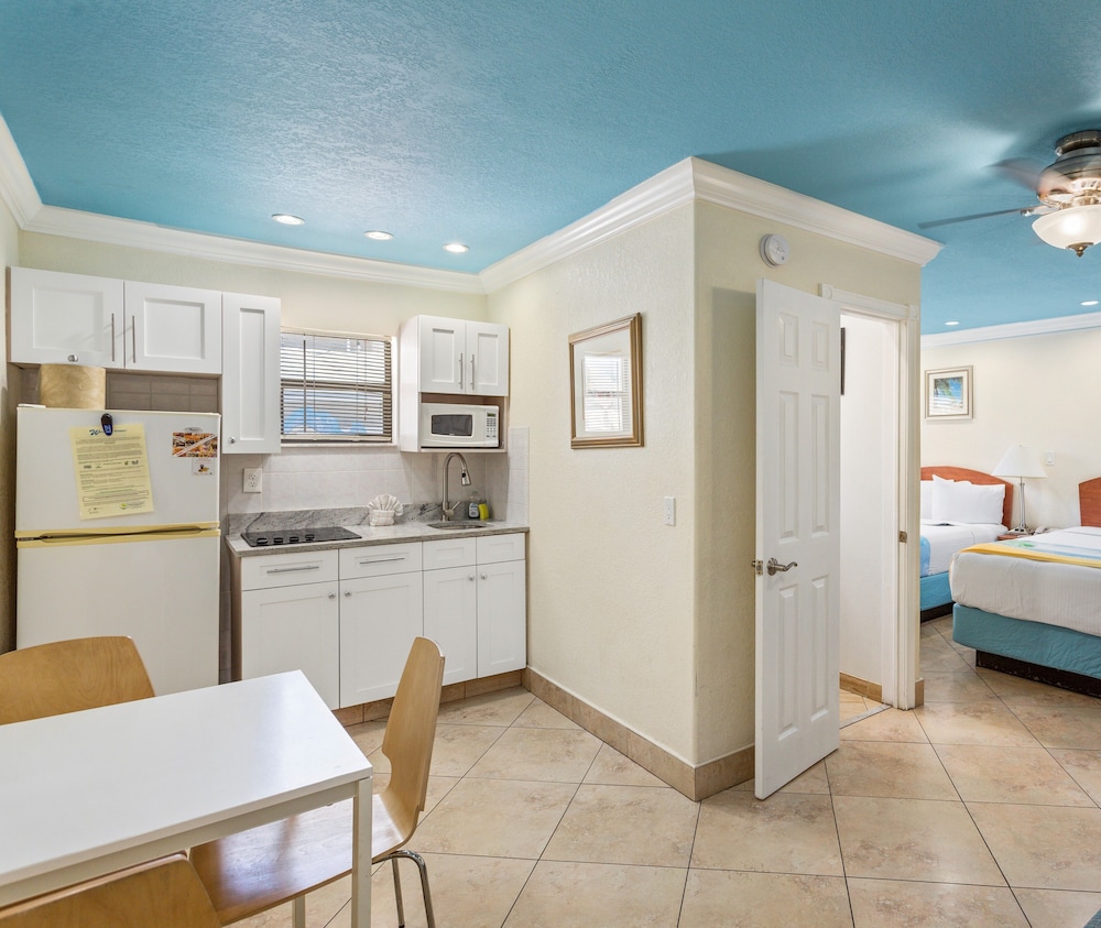 Bayview Plaza Waterfront Resort - photo 30