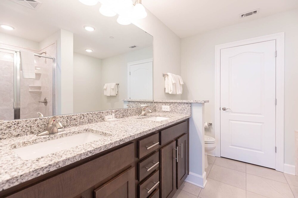 Phoenix Gulf Tower 1801 4 Bedroom Condo - photo 17