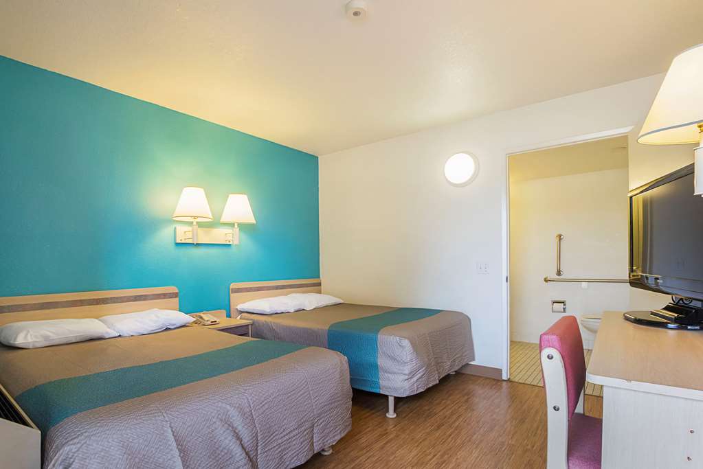 Motel 6 Rochester MN - photo 19
