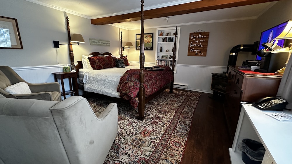 Phineas Swann Inn & Spa - photo 36